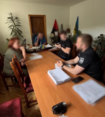 Посадовцям лісгоспу повідомили про підозру за масштабне знищення понад 20 тисяч дерев у Карпатських лісах