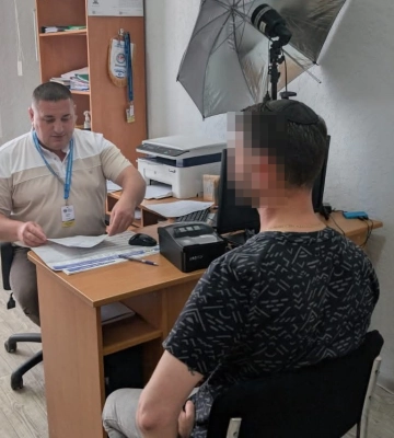 Скасували посвідки та оштрафували: з Умані примусово видворяють трьох іноземців