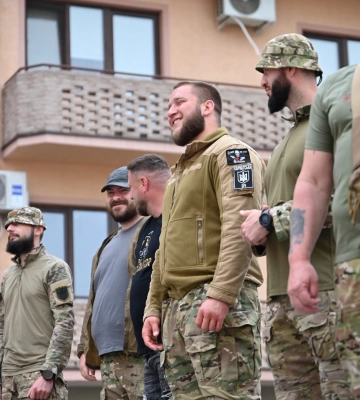 В Ужгороді військові та їх родини отримали житло