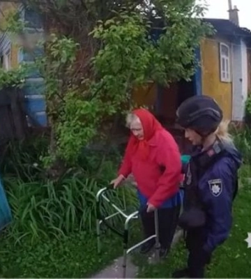 «Білі янголи» евакуювали ще 12 людей із прикордонних громад Сумщини