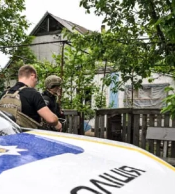 Білі янголи евакуювали 12 людей із прикордоння Сумщини