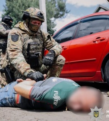 Влаштовували втечу мобілізованих у СЗЧ: Нацполіція затримала злочинну групу у Кременчуці. ФОТОрепортаж