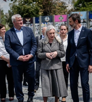 Глави МЗС України і Словаччини під час зустрічі у Вінниці вшанували пам'ять українських захисників
