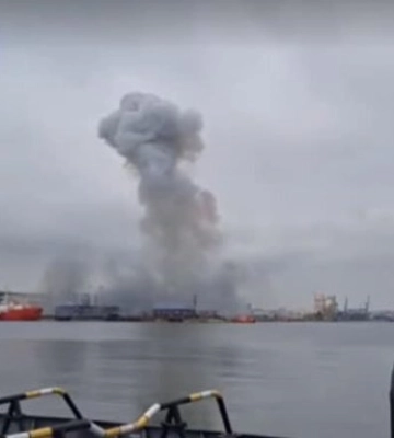 Украинский морской дрон взорвался в порту Констанцы: президент Румынии отреагировал