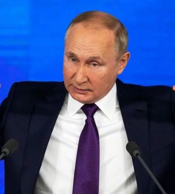 Путін визнав, що економіка росії «опустилася» на тлі війни проти України