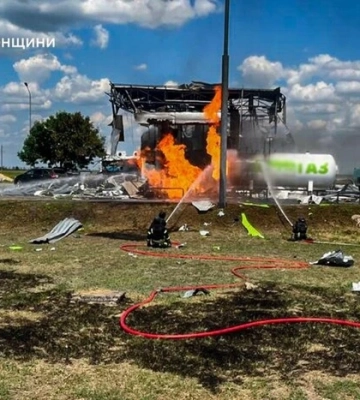 Окупанти вдарили по АЗС на Херсонщині: загинула людина, понад 10 – поранено