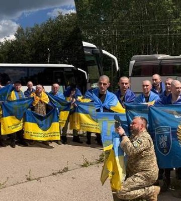 "Мы наконец-то можем говорить на украинском": эмоциональный репортаж с обмена пленными