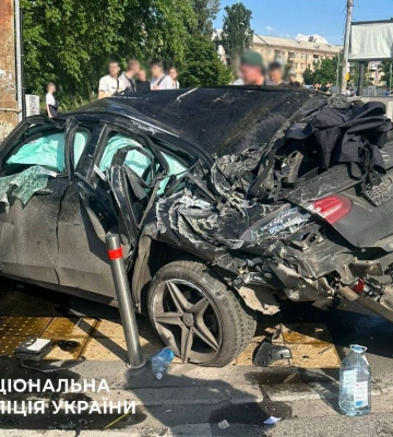 У Києві Mercedes влетів у натовп: четверо загиблих (ВІДЕО)