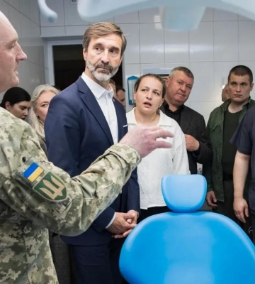 Словаччина передала Україні сучасне медобладнання
