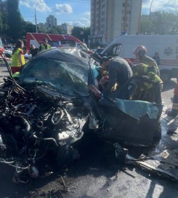 В ДТП в Киеве погибли двое полицейских