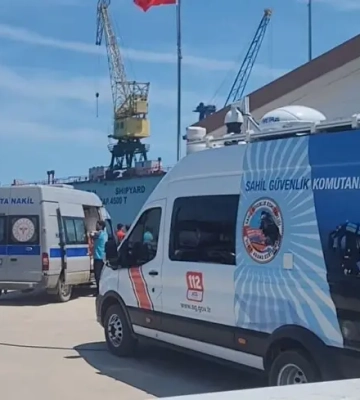 Возле Севастополя атаковали рыболовецкое судно Турции. Есть погибший и раненые