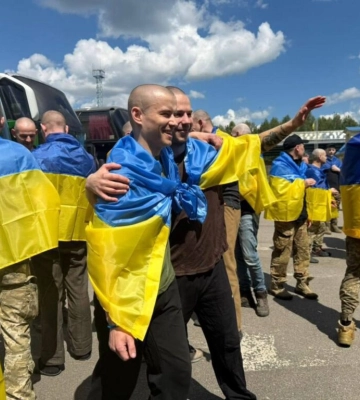 З ворожого полону в рамках обміну повернулися дванадцять захисників з Одеської області