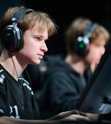 B8 – MIBR. Cologne Major. Второй этап. Смотреть онлайн. LIVE трансляция