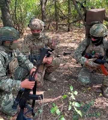 "Настойчиво лезет": ВС РФ все глубже проникают в Константиновку, — Deepstate (карта)