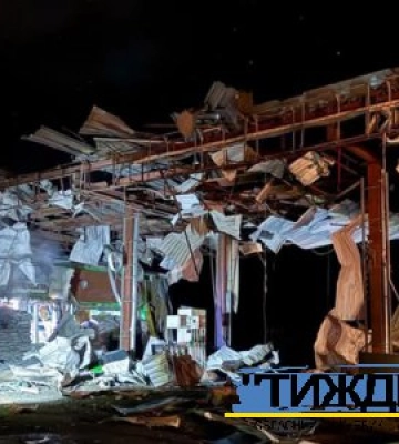 Російський безпілотник вночі атакував автозаправну станцію у Тростянці