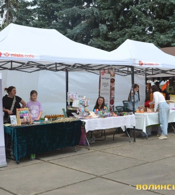 Ярмарок ветеранського бізнесу на LubArt Festival у Луцьку: що там продають. Фоторепортаж