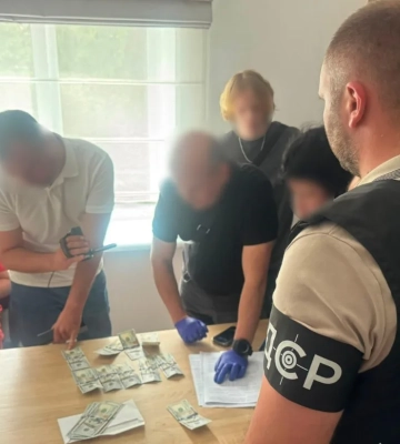 Фіктивні інвалідності для ухилення від мобілізації: на Волині затримали голову експертної команди та медика