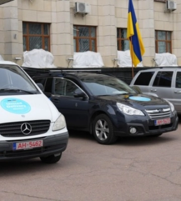 Житомирська ОВА та естонські партнери передали Силам оборони 14 автомобілів