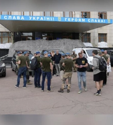 Сили оборони України отримали понад 10 авто від Житомирської ОВА та партнерів з Естонії