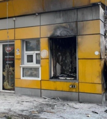 Загарбники з вечора атакували Чернігівщину дронами - поранена жінка, є руйнування