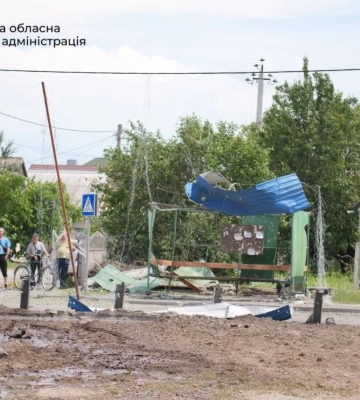 россияне ударили КАБами по поселку в Запорожской области, есть погибшие