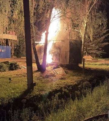 БпЛА атакував автозаправну станцію у Дергачах на Харківщині: пожежа охопила ємності з паливом
