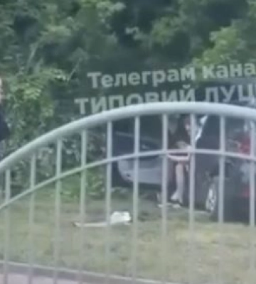 У Луцьку авто впало з мосту: водій був напідпитку. Відео