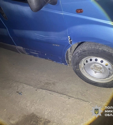 У Снігурівці поліцейські встановлюють обставини автопригоди, у якій зазнали травмувань неповнолітній водій мотоцикла та його пасажирка