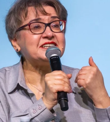 «Когда у тебя лучшая армия на континенте, все вдруг интересуются твоей культурой»: разговор NV с Оксаной Забужко
