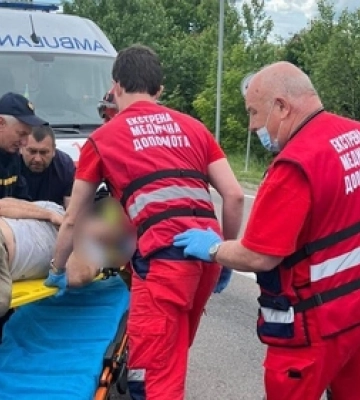 На Волині – серйозна ДТП: водія затиснуло в понівеченому авто