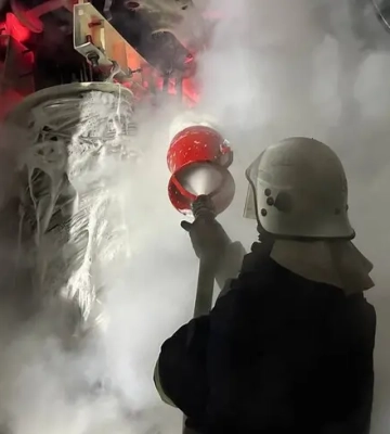 В Одеській області росіяни пошкодила енергооб'єкт та поранили людей, які стояли на зупинці