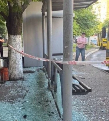 Россия ударила БпЛА по остановке общественного транспорта в Одессе