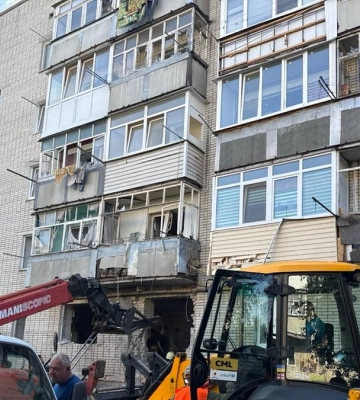 Женщина погибла в Конотопе из-за вражеского обстрела, три человека пострадали, среди них – ребенок