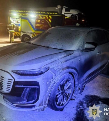 У Рівному вночі підпалили електрокросовер Audi Q6 E-Tron