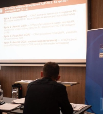 Єдиним голосом із НАТО. Чого тренери Альянсу навчили комунікаційників Сил оборони