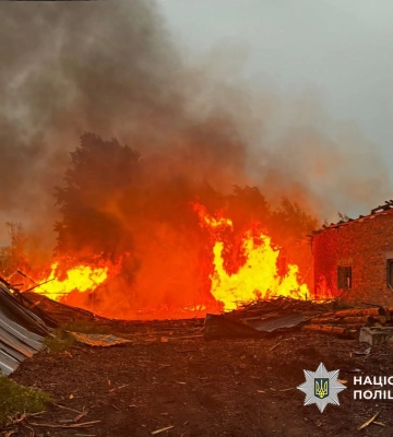 Поліція Чернігівщини документує наслідки чергових повітряних атак та обстрілів області. ФОТО
