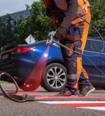 Розділяють потоки транспорту: у Дніпрі встановлюють делініатори