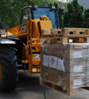 Міжнародна підтримка для Миколаєва: Німеччина передала системи резервного живлення для гуртожитків