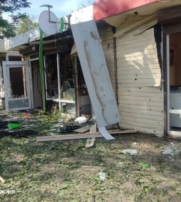 Удар по Запоріжжю. Влада міста та ДСНС показали кадри з наслідками