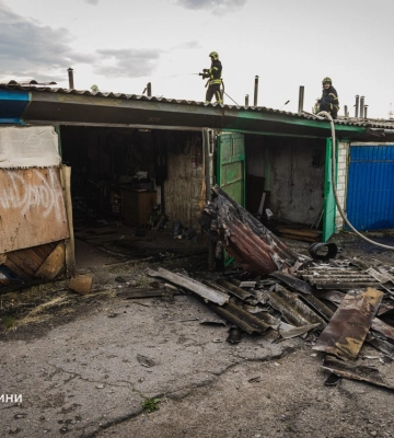 У Харкові горіли вісім гаражів: пожежу локалізували менш ніж за пів години 
