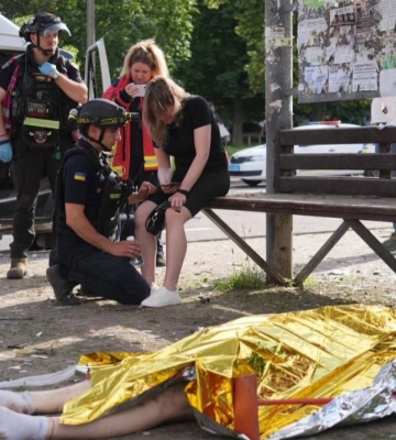 РФ вдарила безпілотниками по спальному району Запоріжжя: двоє загиблих, 24 постраждалих
