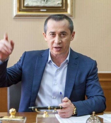 Фірми з орбіти Загіда Краснова (Габібуллаєва) намагаються відібрати у громади Дніпра майже 50 мільйонів - за нібито втрачені прибутки з незаконних бордів