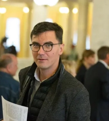 Квартира у мастера ресниц: "Слуга народа" Мотовиловец снимает элитное жилье втрое дешевле рынка, — Bihus.Info 