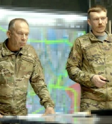 РФ пытается улучшить свое тактическое положение в Донецкой области, но несет существенные потери, - Сырский