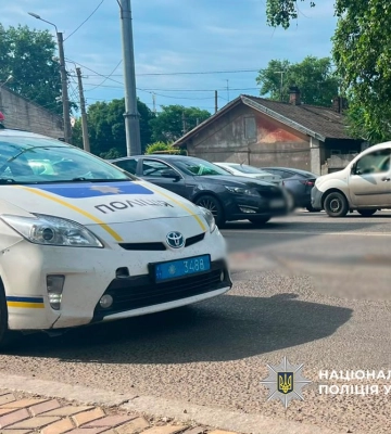 Кривава ДТП у Хаджибеському районі Одеси: пішохідка загинула під колесами вантажного авто, - ФОТО