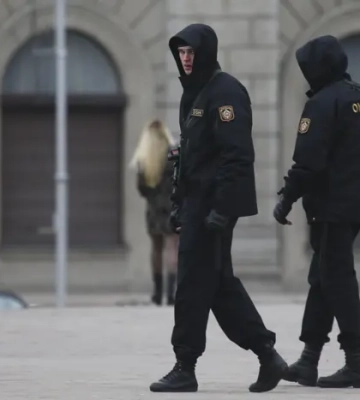 Білоруська поліція затримала священника прямо під час служби