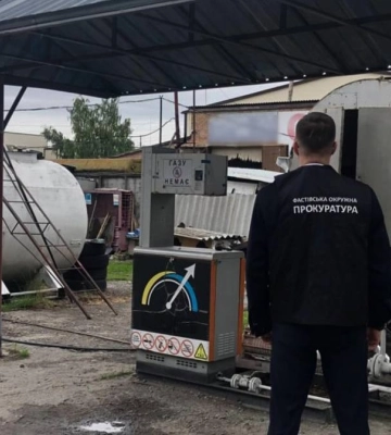 Масштабную схему сбыта фальсифицированного бензина разоблачили в Киевской области