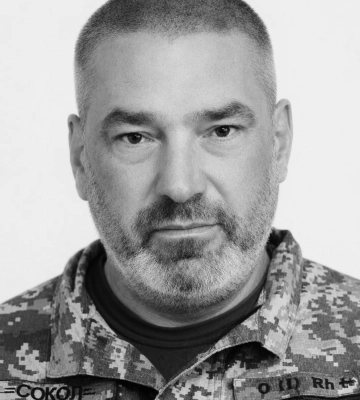 З бійцем, в якого зупинилося серце, попрощалися у Черкасах