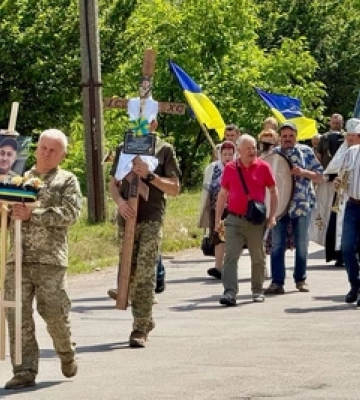 Нововолинська громада попрощалася з воїном Сергієм Бабкіним 