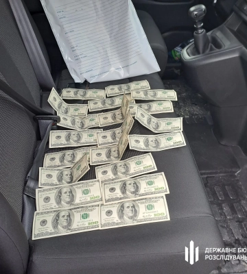 Военный из Сумской области пытался продать трофейное оружие из Курской области за тысячи долларов, дело передали в суд